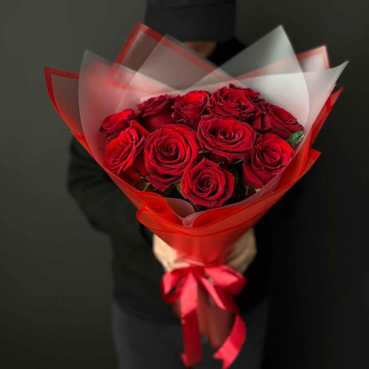 Букеты из красных роз 40 см (Эквадор) (код  196308)
