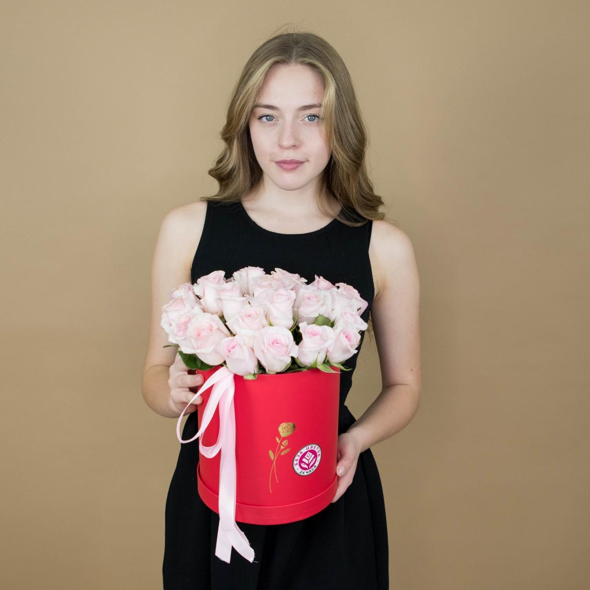 Розы розовые в шляпной коробке (артикул: 2052ul)