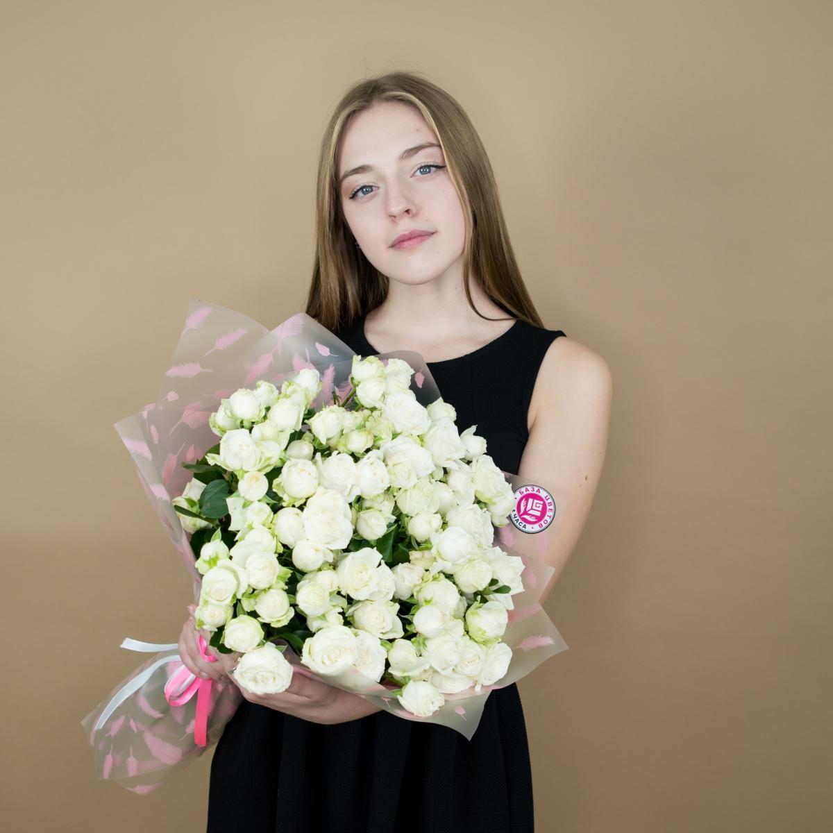 Розы кустовые белые №  4104ul