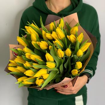 Тюльпаны желтые 51 шт (код товара: 145008ulan)
